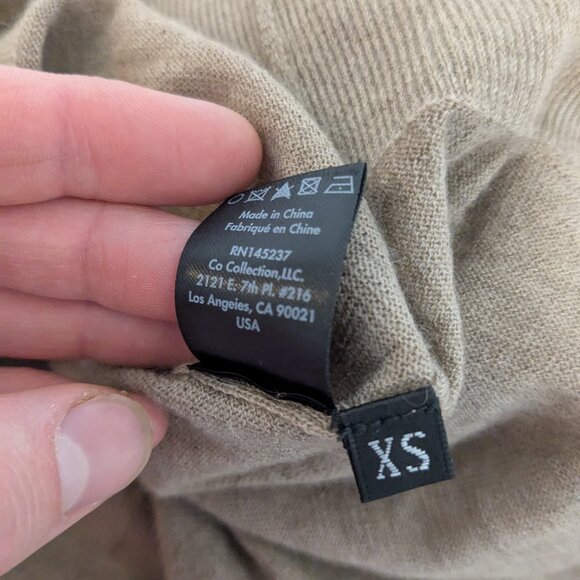 CO Essentials 100% cashmere turtleneck sweater - Picture 7 of 13